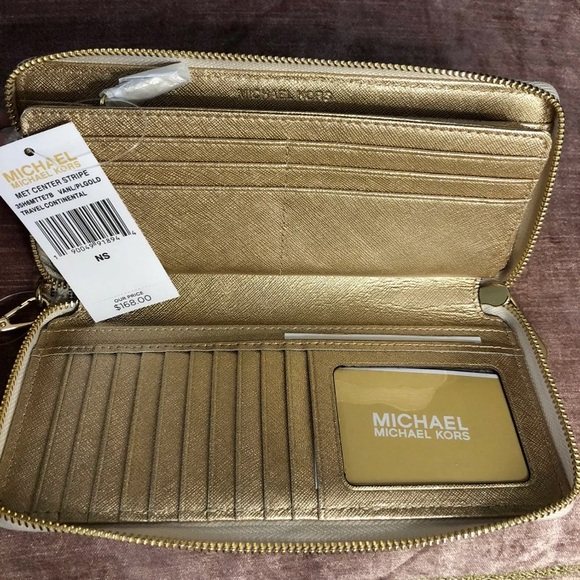 SOLD- NWT white and gold Michael Kors clutch - Picture 3 of 4